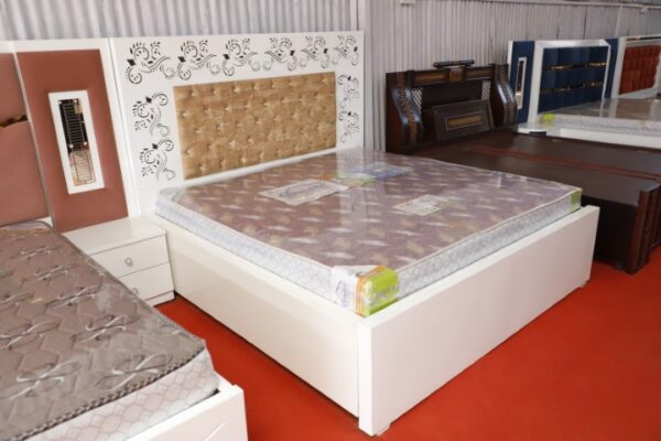 Clove Bed with Box storage